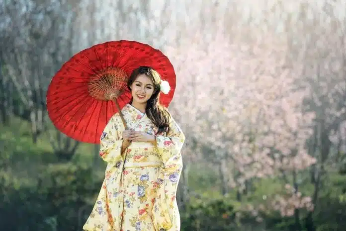 Le guide ultime pour porter un kimono japonais en tant que femme